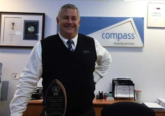 Greg-Budworth-with-AHI-NSW-Award-july-2017-