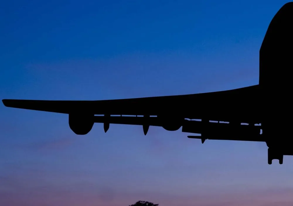 plane-web-1